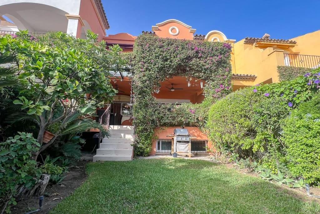 Holiday home Oleholidays Adosado Alzambra Vasari Puerto Banus Marbella